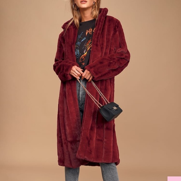 Cozy Queen Wine Red Faux Fur Coat - Picture 3 of 6